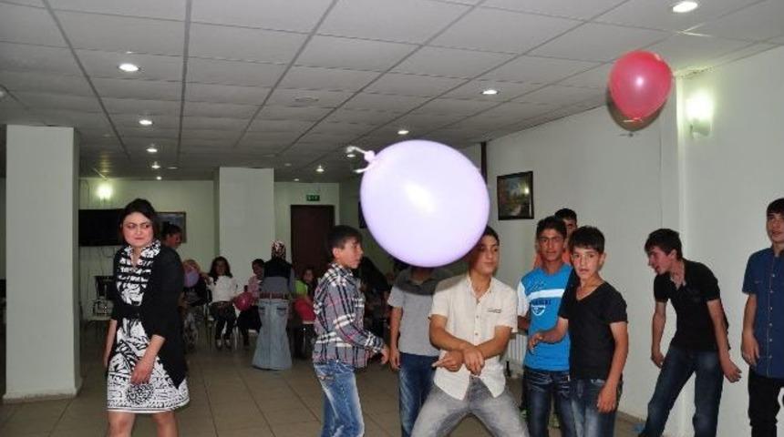 Hizan&rsquo;da İlk Defa Ortaokul &Ouml;ğrencileri Mezuniyet Eğlencesi D&uuml;zenledi