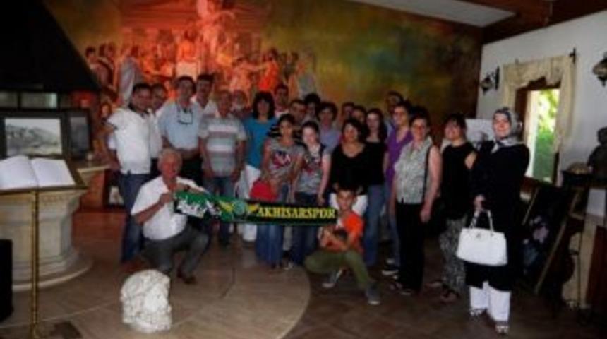 Akhisarlılar Homeros&rsquo;ta Buluştu