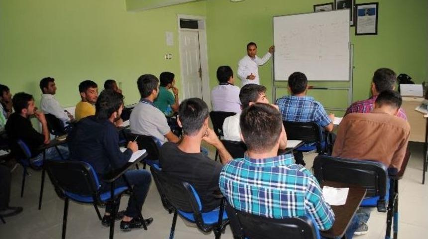 Y&uuml;ksekova&rsquo;da Meslek Edinme Kursları