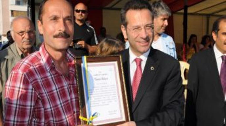 Okul Arsası Bağışlayan 106 Hayırsever &Ouml;d&uuml;llendirildi