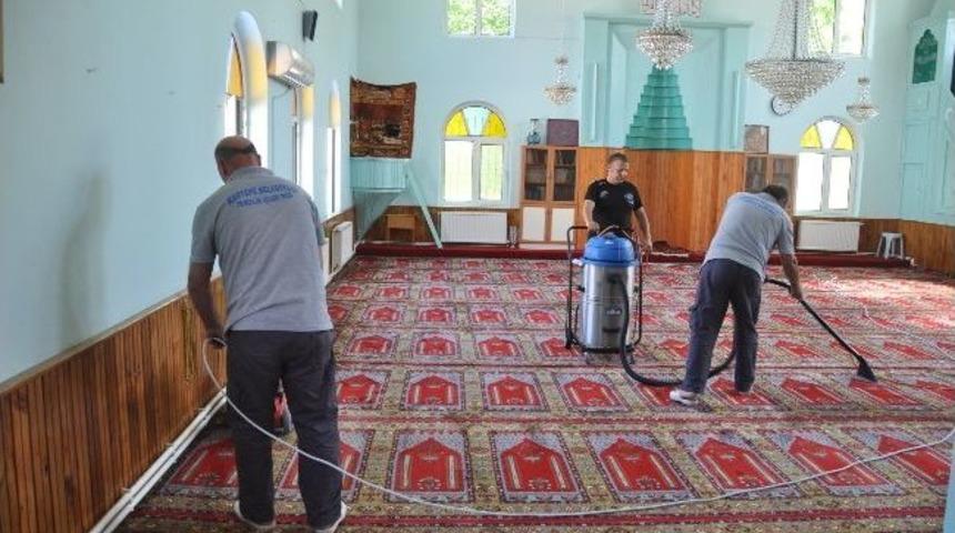 Kartepe'de Camilere Ramazan Bakımı