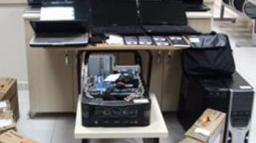 Yaşlı Almanları Telefonla Dolandıran 3 Kişi Tutuklandı