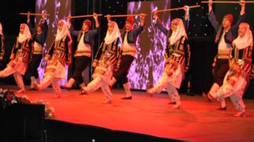 Balıkesir'de T&uuml;rk&ccedil;e Ş&ouml;lenine 40 Bin Kişi Ortak Oldu