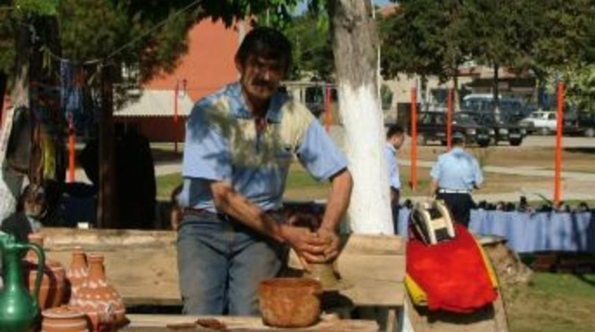 300 Yıllık Dede Mesleğini Yaşatıyor