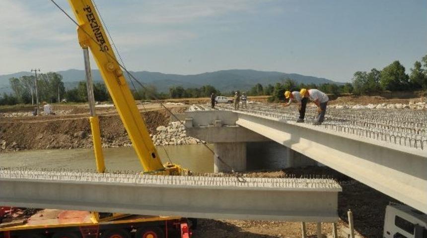 D&uuml;zce&rsquo;de 15 Yıllık K&ouml;pr&uuml; Sorunu Son Buluyor