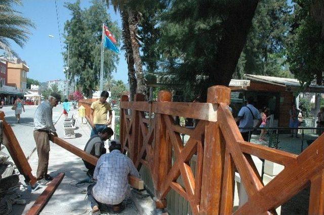 Noel Baba Müzesine "çit Makyajı" Yapıldı 2