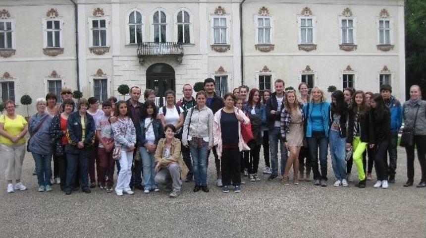 Adanalı &Ouml;ğrenciler Varşova&rsquo;da K&uuml;lt&uuml;rler Arası İletişimi &Ouml;ğreniyor