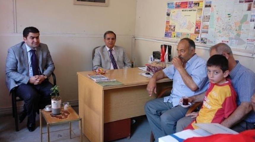Vali Tapsız, Muhtarlar Derneği Başkanlığı&rsquo;nı Ziyaret Etti