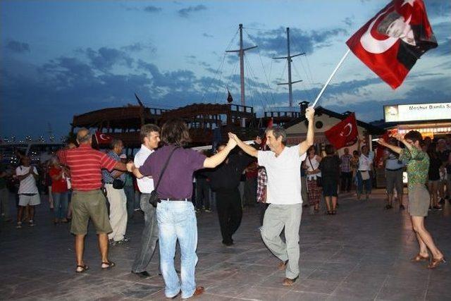 Ayvalık&rsquo;ta Eylemciler Tek Y&uuml;rek 1