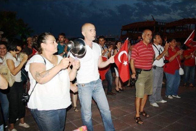 Ayvalık&rsquo;ta Eylemciler Tek Y&uuml;rek 2