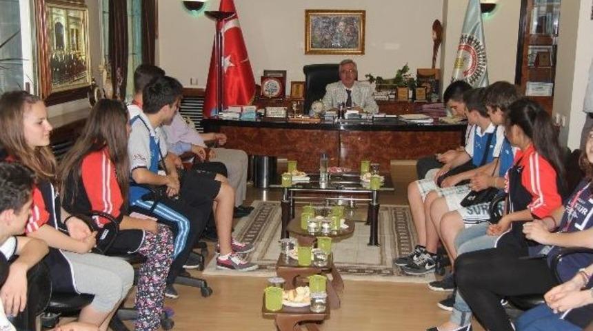 Yabancı &Ouml;ğrencilerden Başkan &Ccedil;ağlayan&rsquo;a Ziyaret