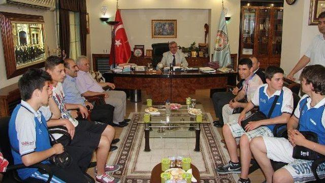 Yabancı &Ouml;ğrencilerden Başkan &Ccedil;ağlayan&rsquo;a Ziyaret 1