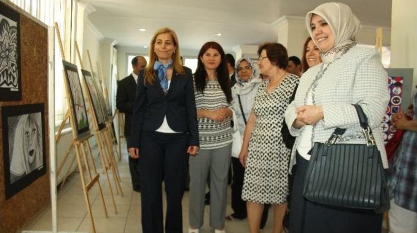 Kız Yetiştirme Yurdu Resim Sergisi A&ccedil;ıldı
