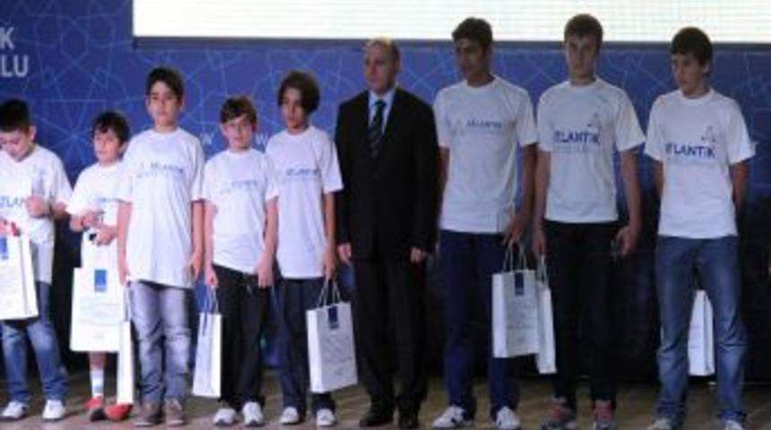 Atlantik Okulları Yıldızlarını &Ouml;d&uuml;llendirdi