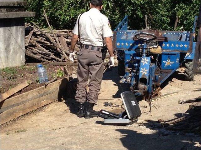 Ak&ccedil;akoca da Pat Pat Hırsızları Kol Geziyor 1