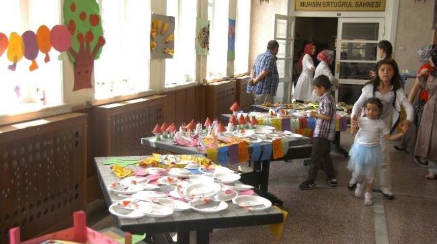 Mobil Anaokulu &Ouml;ğrencilerinden Yılsonu G&ouml;sterisi