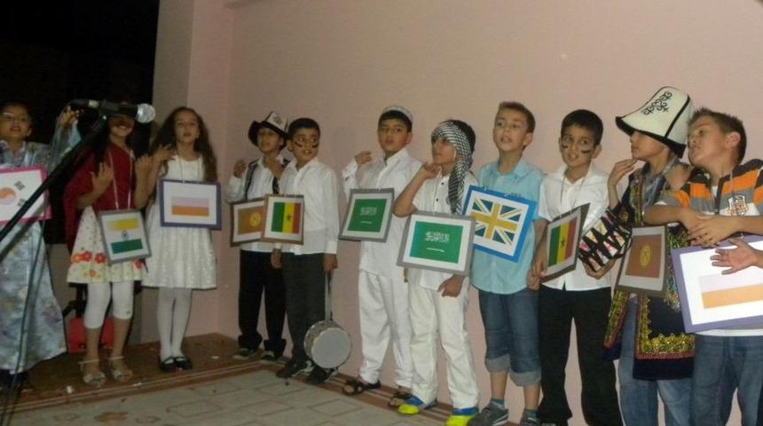 Kozan Bur&ccedil; Koleji Yılsonu Programı D&uuml;zenledi