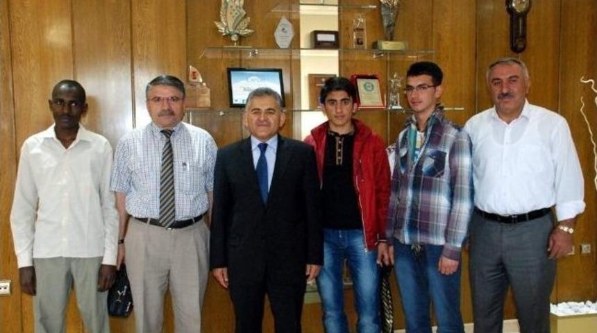 Misafir &Ouml;ğrenciler Melikgazi Belediyesini Ziyaret Etti