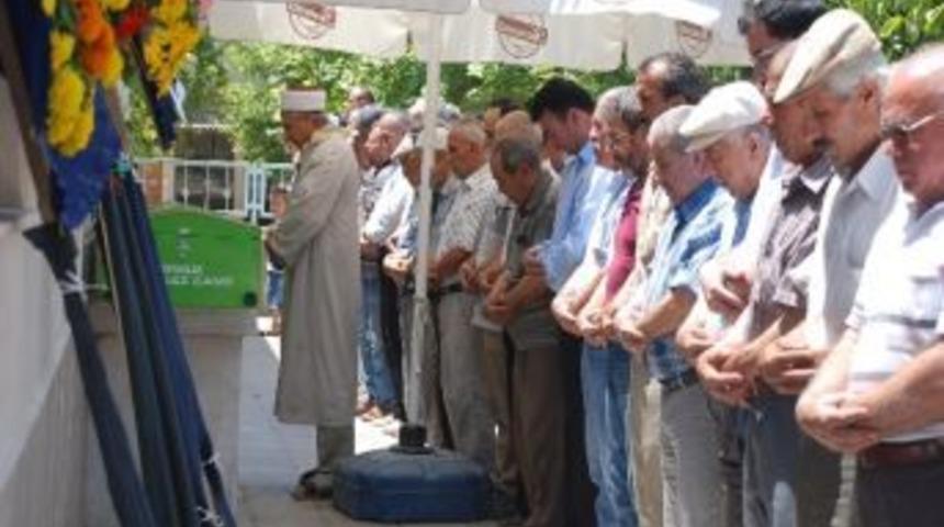 Ortaklar muhtarını kaybetti