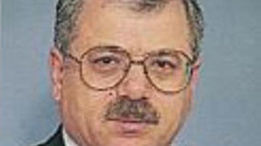 Eski CHP milletvekili havuzda &ouml;l&uuml; bulundu