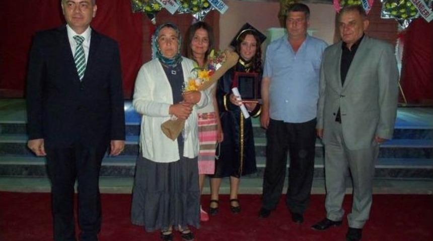 &Ouml;mer Seyfettin Anadolu Lisesi'nde Mezuniyet Coşkusu