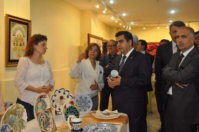 İl Ültür Ve Turizm Müdürlüğü nün Düzenlediği El Sanatları Sergisi Açıldı 1