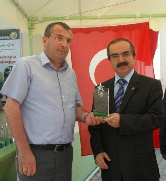 Vali Coş: "yeşili Korumak İçin Barışcıl Olunmalı" 2