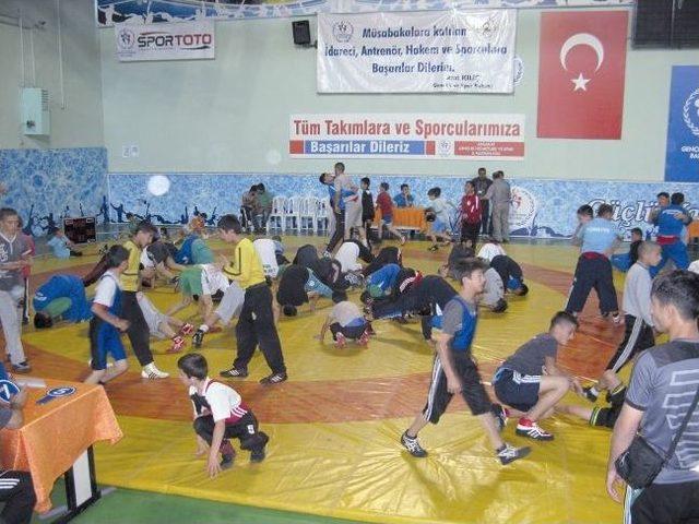Aksaray’da Türkiye Güreş Şampiyonası 1