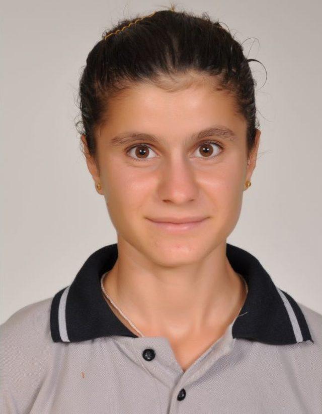 Toros Yağmurlu &Ouml;ğrenci, Hayr&uuml;nnisa G&uuml;l le Buluşan 81 Yıldız Arasında 3