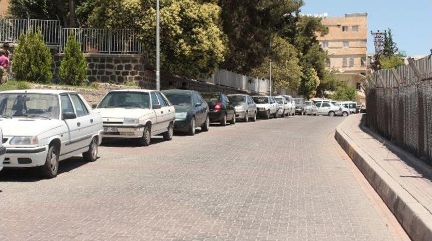 Otopark Sorunu &Ccedil;ileden &Ccedil;ıkarttı