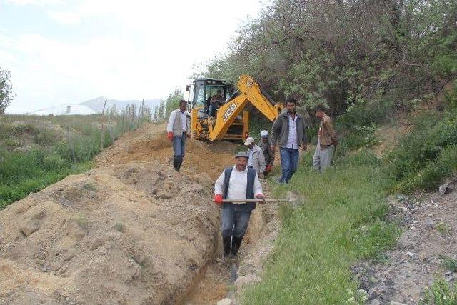 Başkale De Kilit Taşı Çalışması