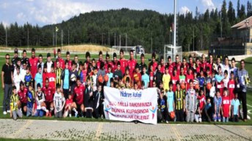 U20 Milli Takımı'na Yıldırım&rsquo;lı Gen&ccedil;lerden Ziyaret