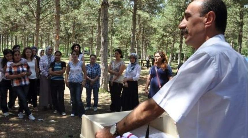 Kursiyer Kadınlar Sertifikalarını Aldı