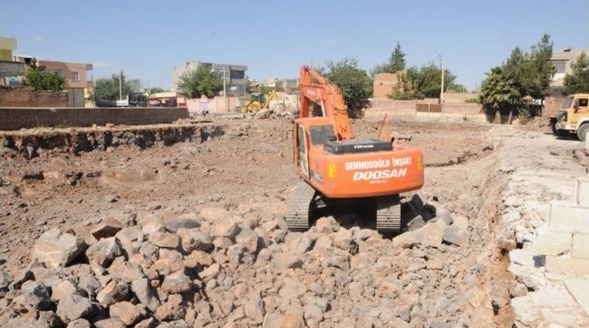 Vali G&uuml;ne&ccedil;, İnşaat M&uuml;hendisi Oldu