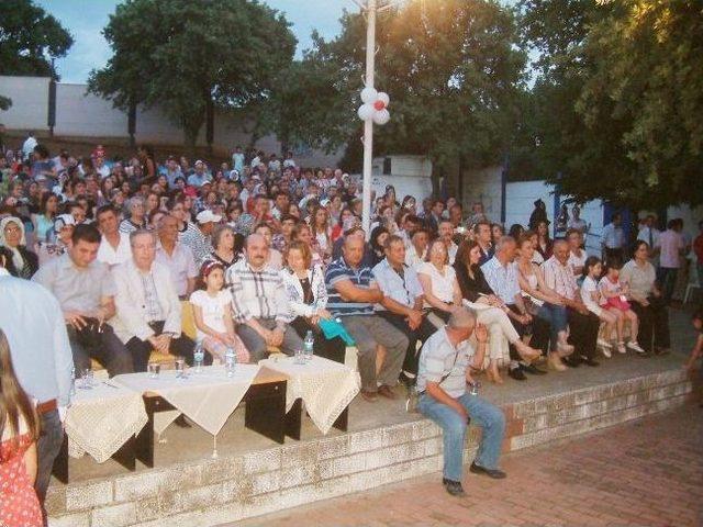 Burhaniye Celal Toraman’da Mezuniyet Coşkusu