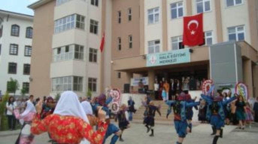 Simav Halk Eğitimi Merkezi'nden Yıl Sonu Sergisi