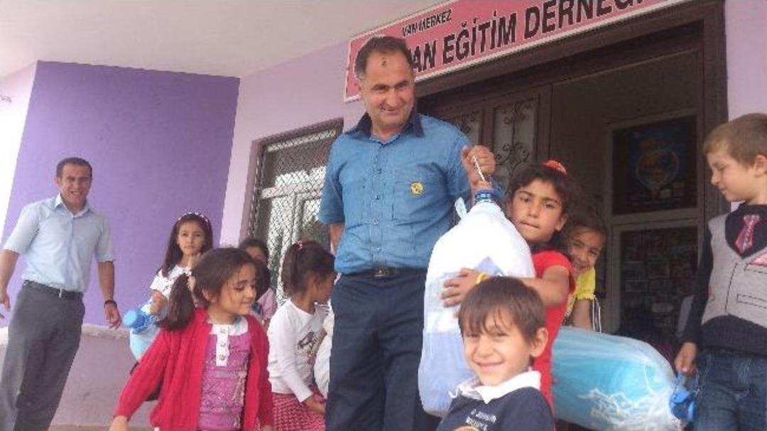 Minik Y&uuml;reklerden Mavi Kapak Kampanyası