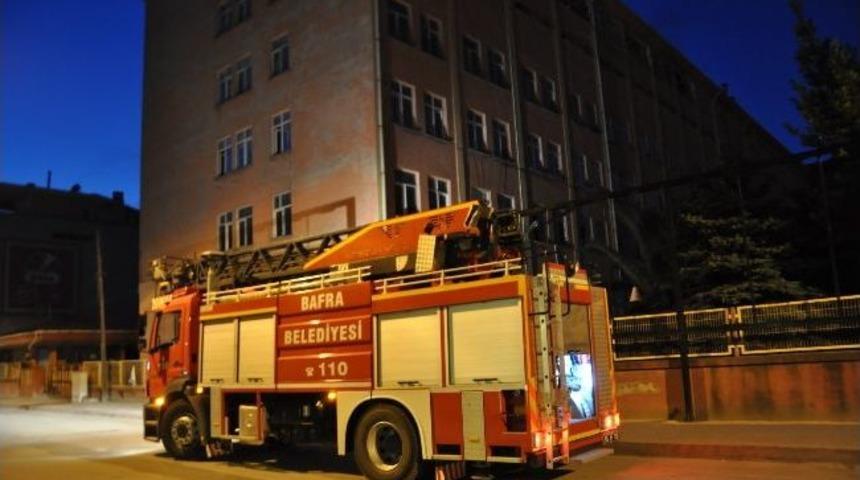 Eski Tekel Binasında Yangın &Ccedil;ıktı