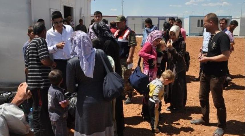 Suriyeliler Konteyner Kente Yerleştiriliyor