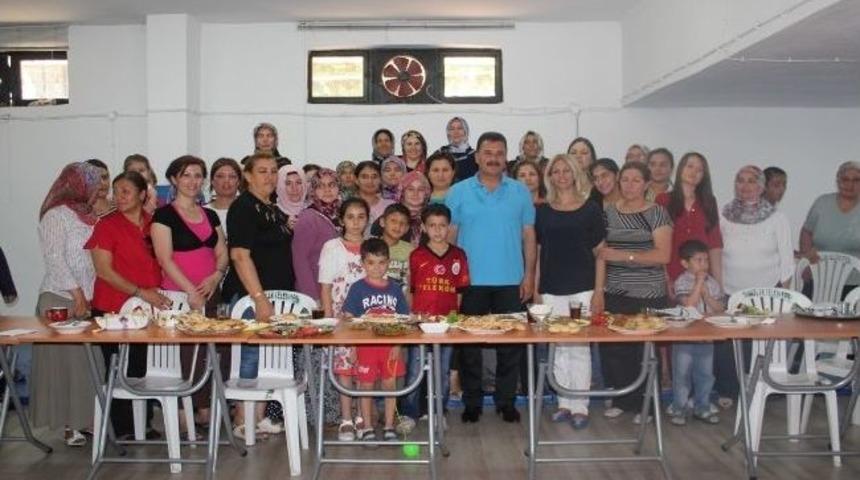 Toroslar&rsquo;da Kadınlar Spor Yaptı, Başkan Tuna &Ouml;d&uuml;llendirdi