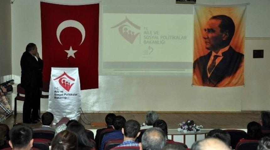 Sivas&rsquo;ta D&uuml;nya &Ccedil;ocuk İş&ccedil;iliği İle M&uuml;cadele Konferansı D&uuml;zenlendi