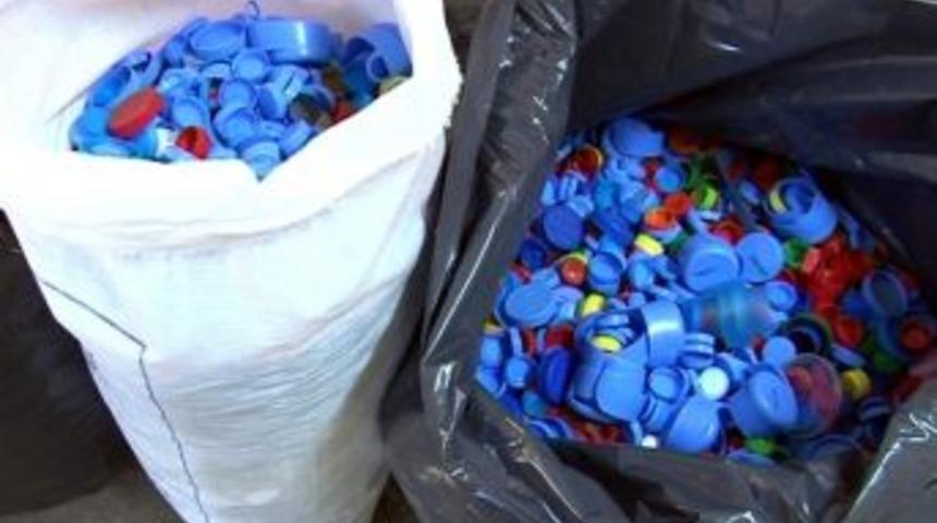 &Ouml;ğrencilerden Hayat Ağacına Mavi Kapak Desteği