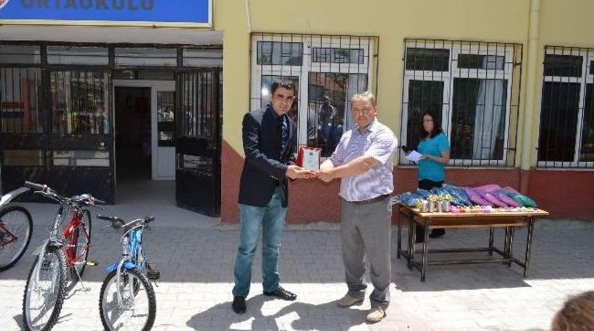 İsmet Attila Orta Okulu&rsquo;nda &Ouml;d&uuml;l Heyecanı