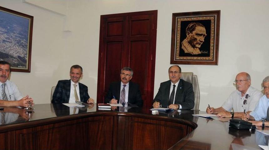 &Ouml;ğrenciler Yaz Futbol Okuluyla K&ouml;t&uuml; Alışkanlıklardan Uzak Tutulacak