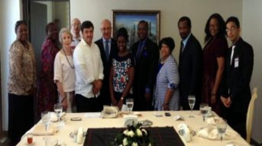 &Ouml;ks&uuml;zkaya, Abd Heyetini Kabul Etti