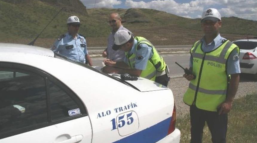 Yozgat Emniyet M&uuml;d&uuml;rl&uuml;ğ&uuml; G&uuml;nd&uuml;z Olduğu Gibi Gecede Radar Uygulaması Yapıyor