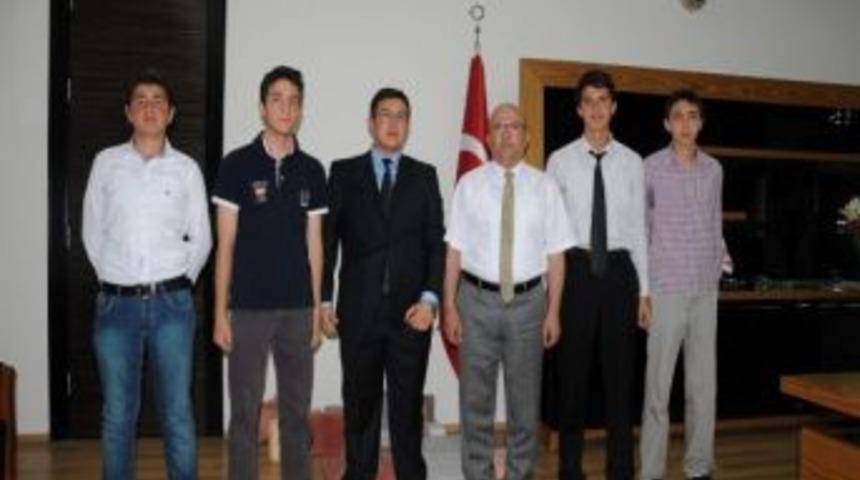 Başkan &Ccedil;oban &Ouml;ğrenci Meclisi &Uuml;yelerini Kabul Etti