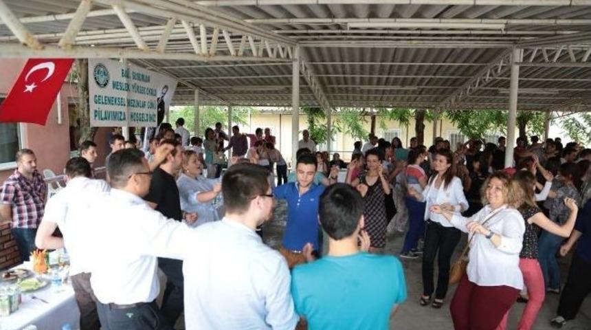 Susurluk Myo'da İlk Mezunlar G&uuml;n&uuml;