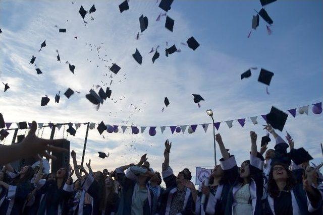 Çorlu Anadolu Öğretmen Lisesi İlk Mezunlarını Verdi