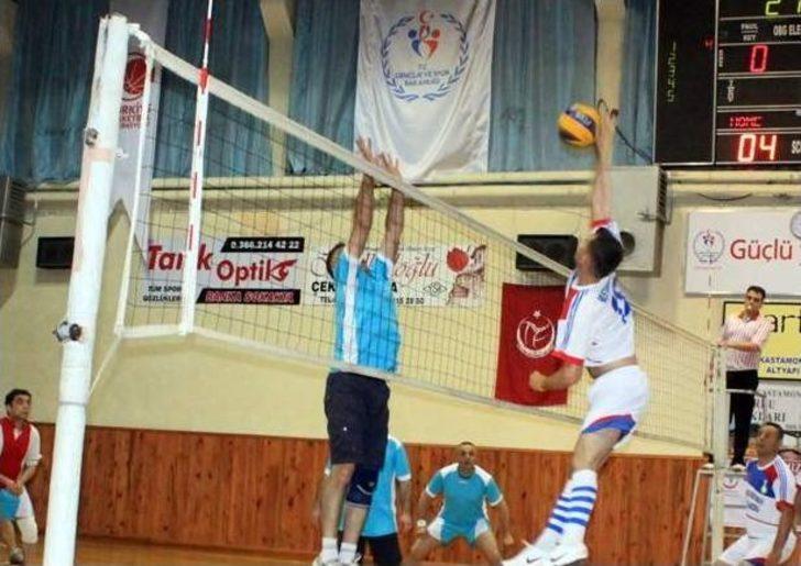 Kurumlararası Voleybol Turnuvasında Valilik Şampiyon Oldu G2